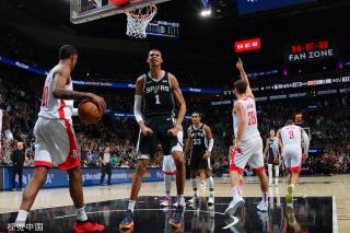 后卫高高跃 后卫高高跃